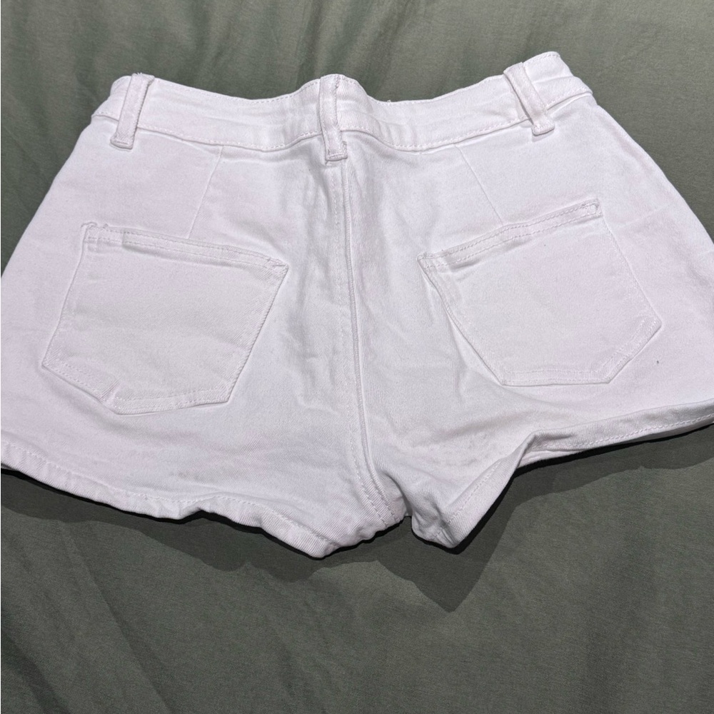 Stylish Black and White Women's Shorts - Picture 7 of 9